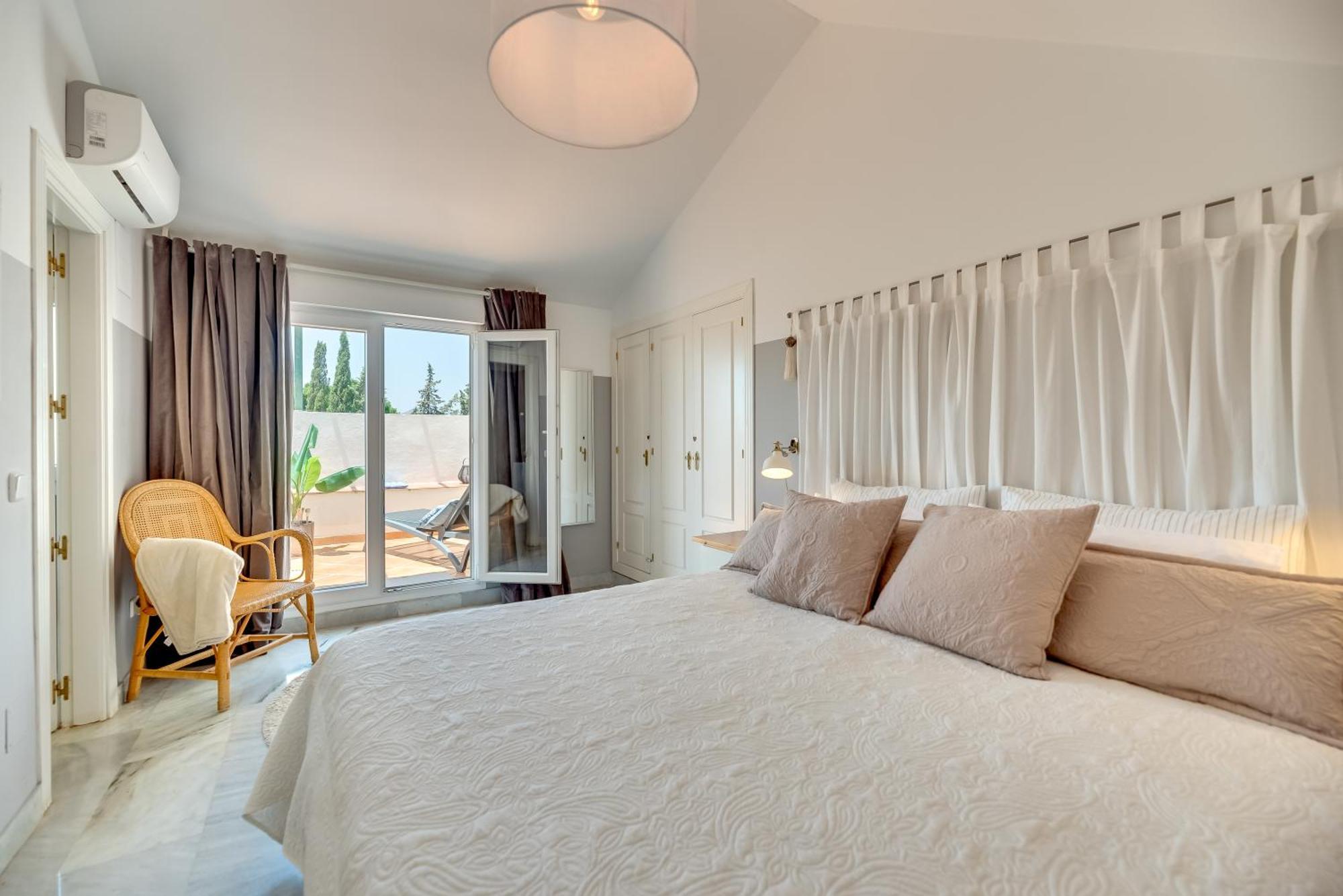 Elegant 2 Bdrm Penthouse With Bbq And Pools Apartamento Marbella Exterior foto
