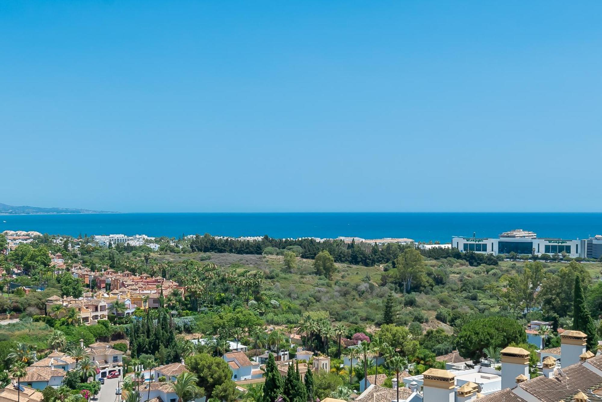 Elegant 2 Bdrm Penthouse With Bbq And Pools Apartamento Marbella Exterior foto